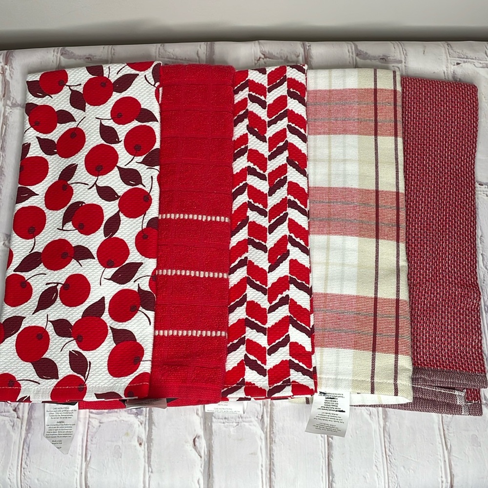Kate Spade Kitchen Tea Towels 5 pack Red and White